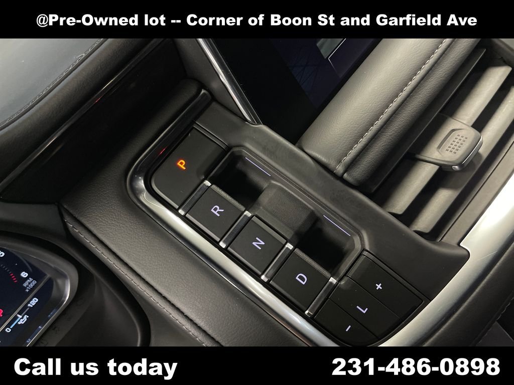 Used 2023  GMC SLE image 27