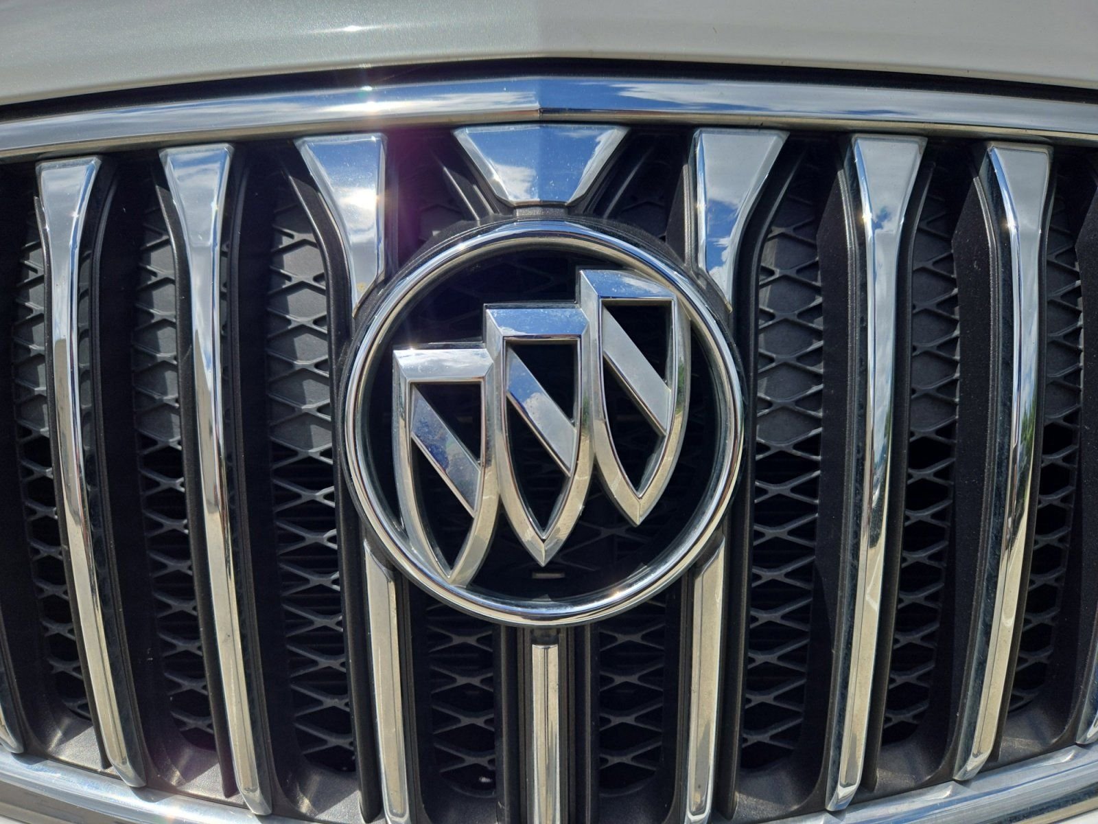 Used 2016 White Buick Convenience image 11
