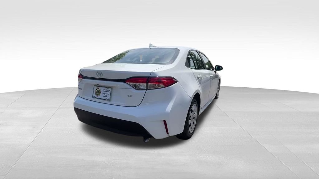 Used 2025 White Toyota LE image 5