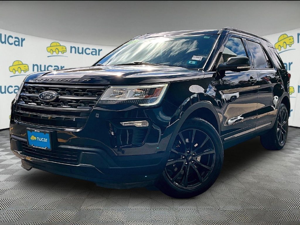 Used 2018 Black Metallic Ford XLT image 3