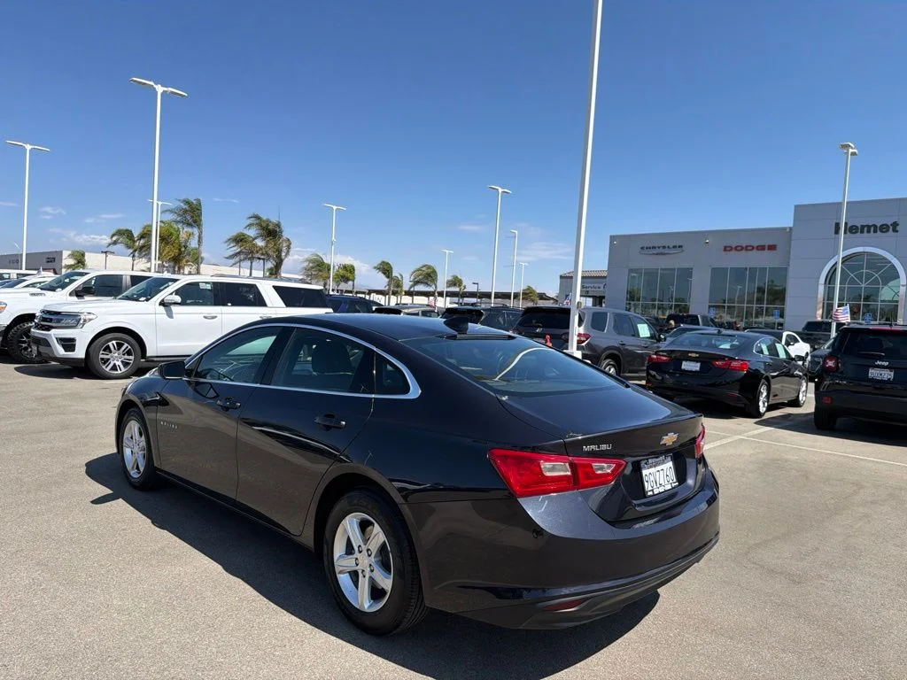 Used 2023 Gray Chevrolet LT image 6