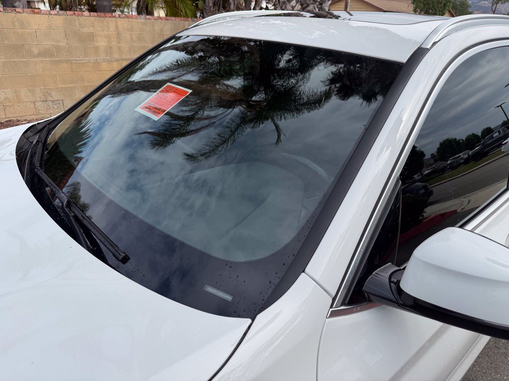 Used 2019 White BMW sDrive30i image 8