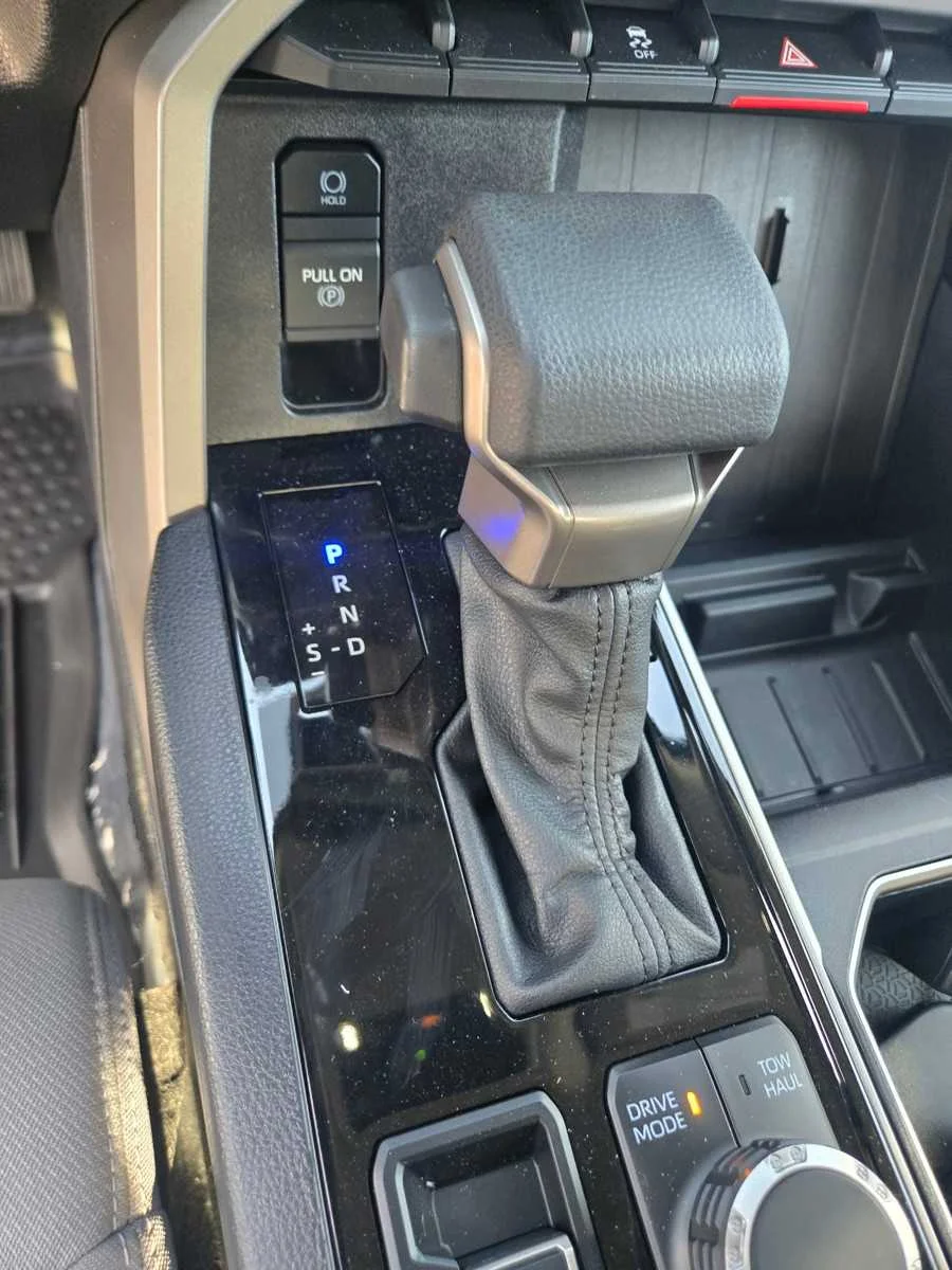 Used 2024  Toyota SR5 image 16
