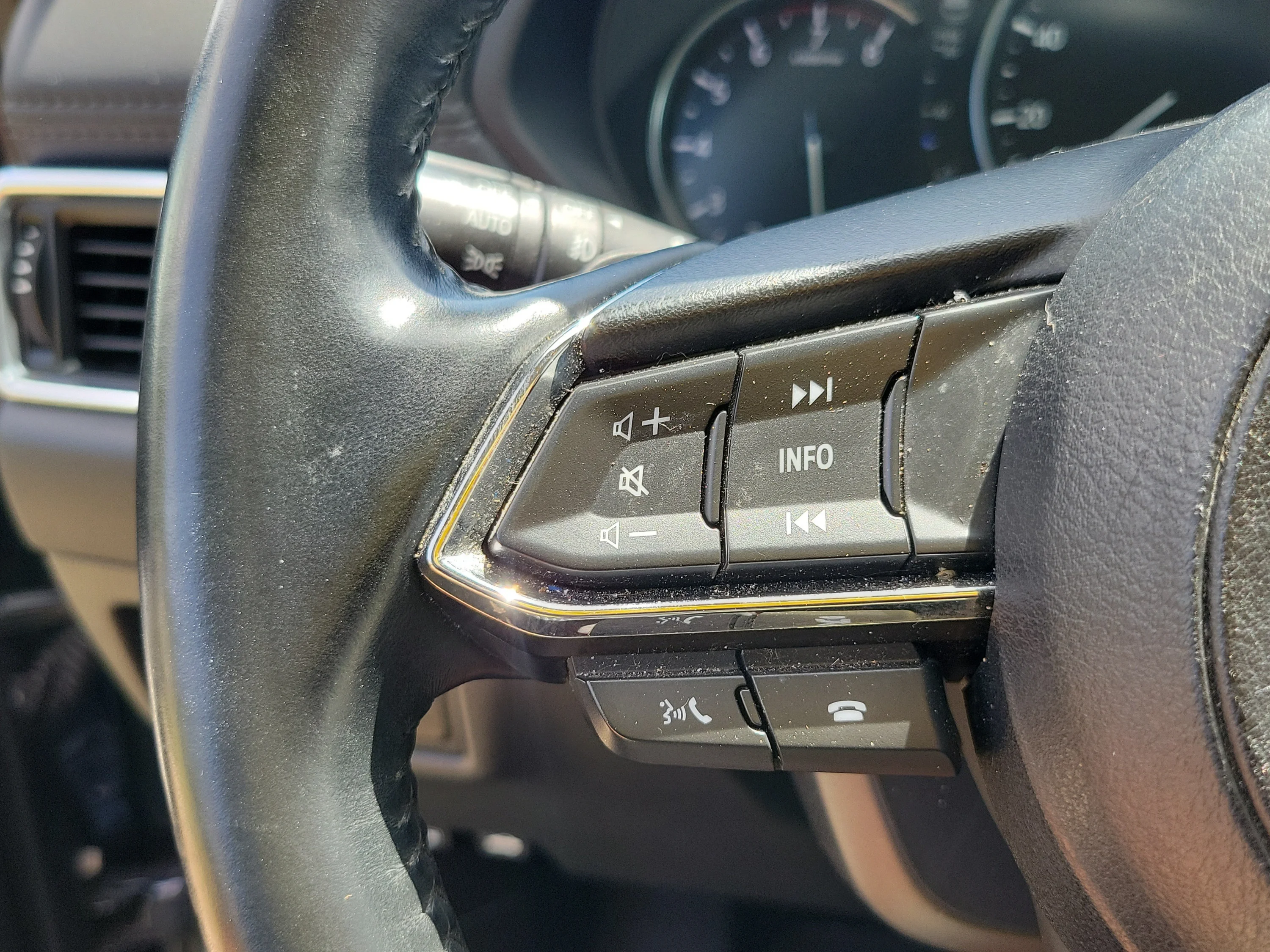 Used 2021 Deep Crystal Blue Mica Mazda Grand Touring image 25