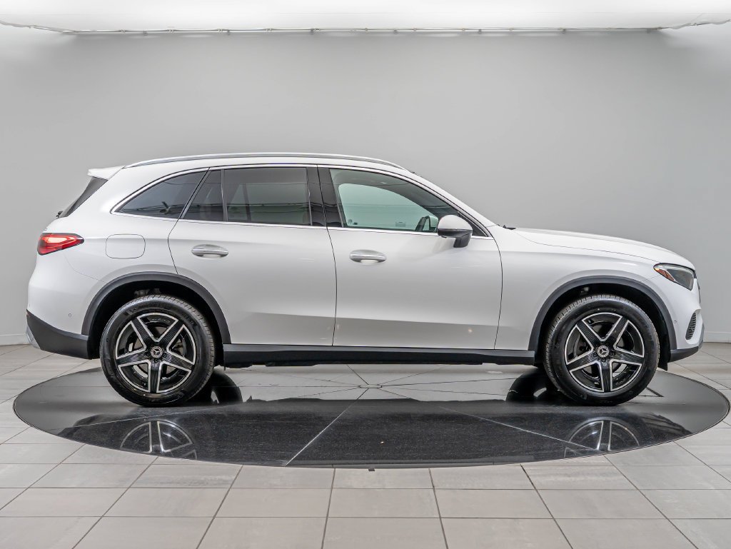 Used 2026 Polar White Mercedes-Benz GLC 300 image 11