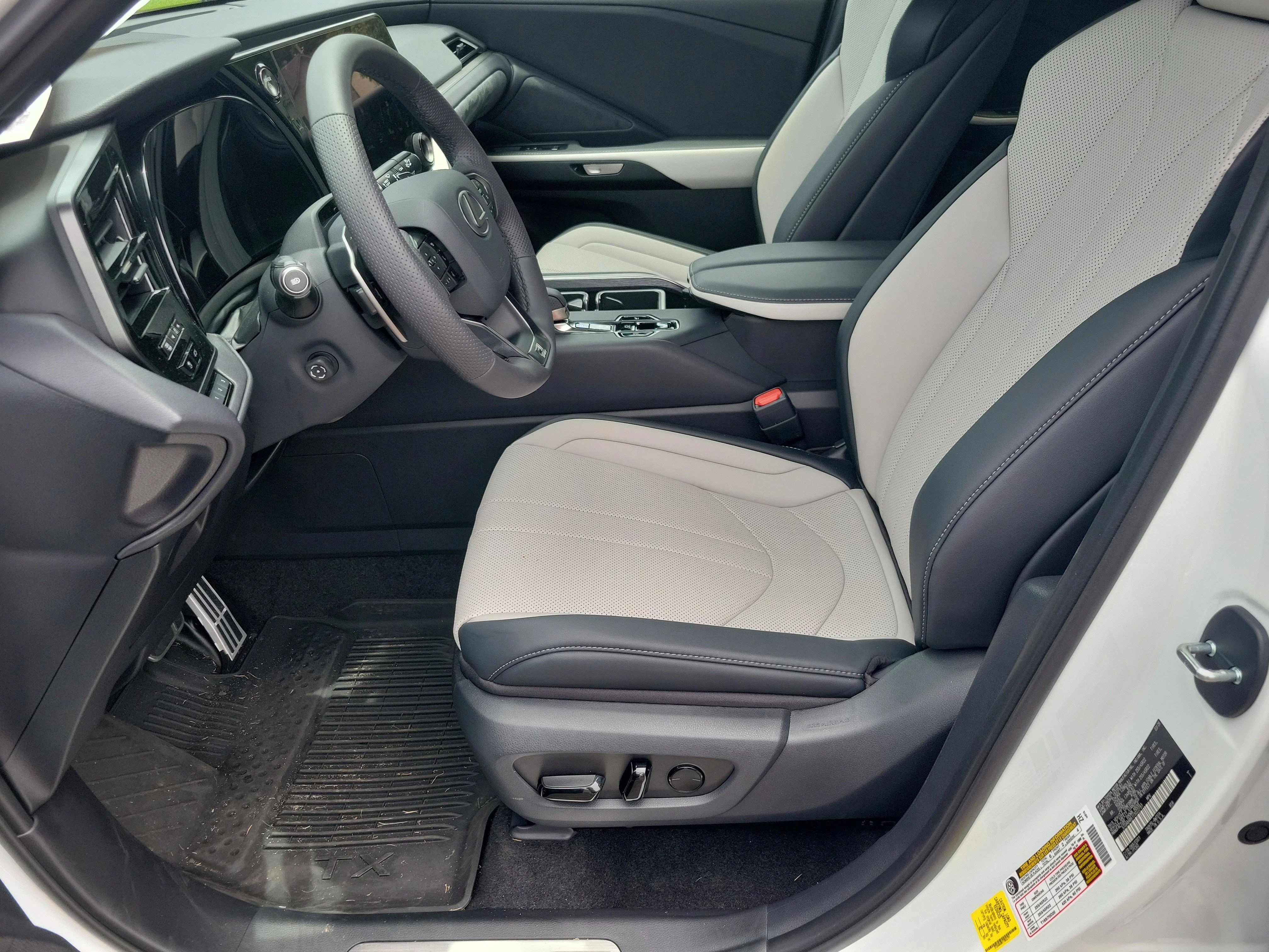 Used 2026 Windchill Lexus TX 500h F SPORT Performance Premium image 5