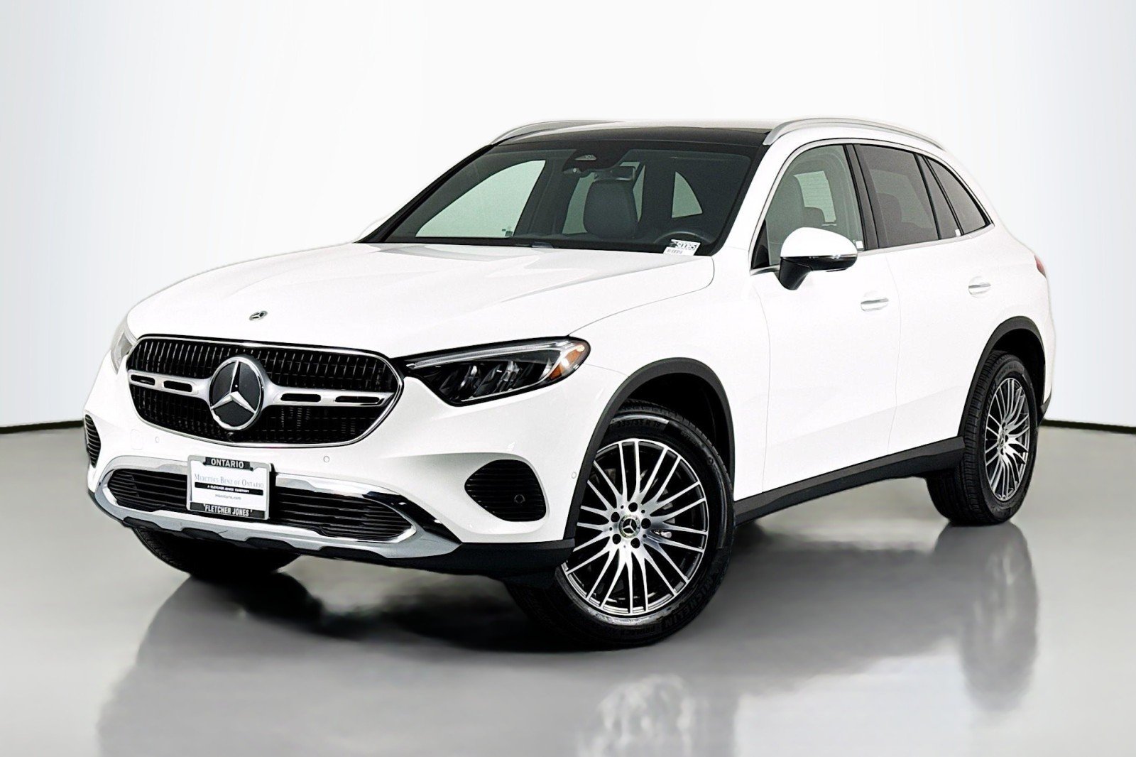 2026 Mercedes-Benz GLC GLC 300's photo