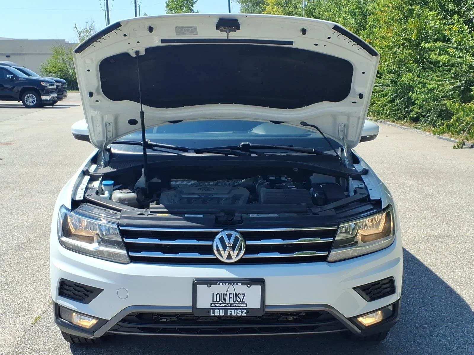 Used 2018 Pure White Volkswagen SEL image 32