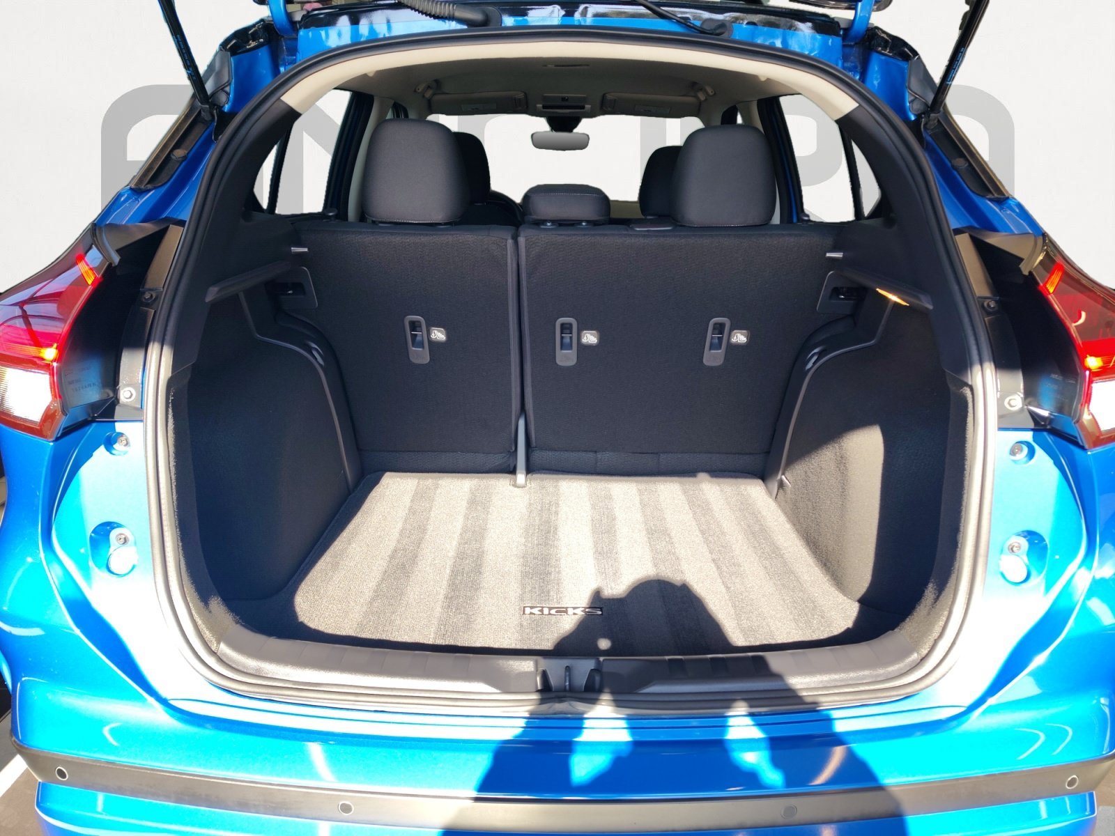 Certified Used 2024 Electric Blue Metallic/Super Black Nissan SV image 14