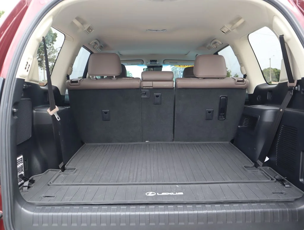 Used 2021  Lexus 460 Luxury image 20