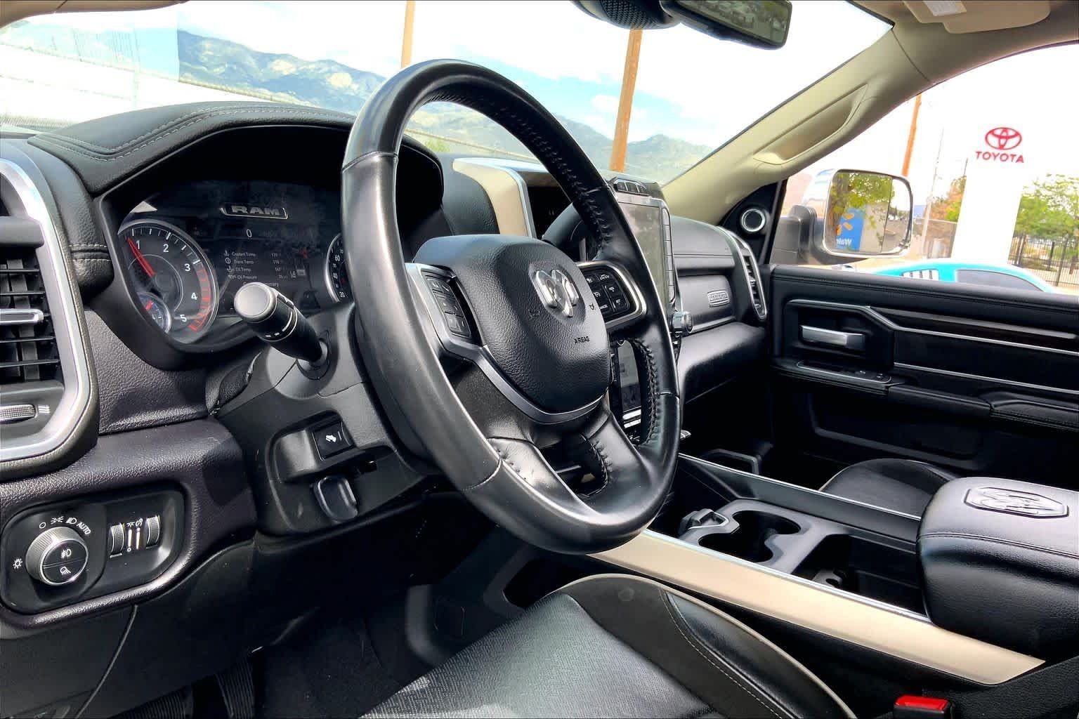 Used 2022 Pearl White Ram Laramie image 15