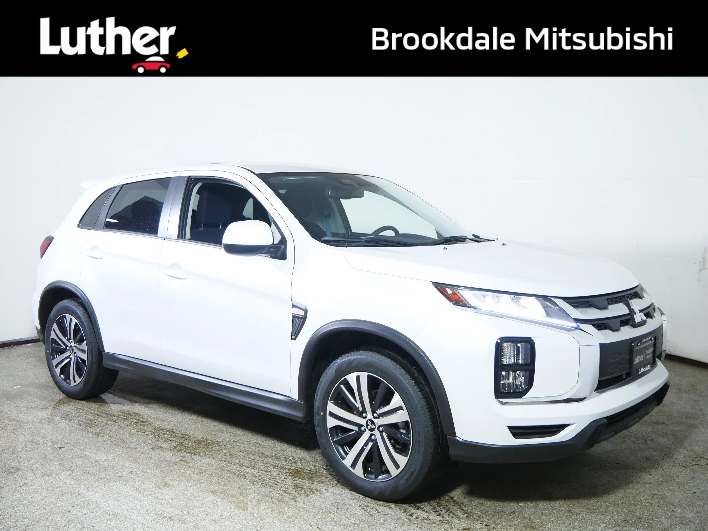 New 2026 White Diamond Mitsubishi 2.0 ES image 1