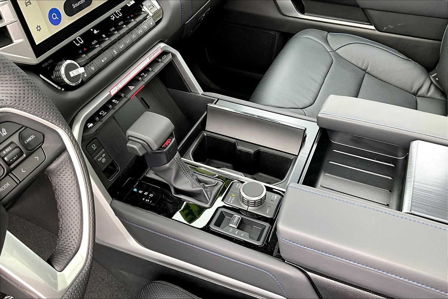 2025 Toyota Tundra Platinum - Photo 7