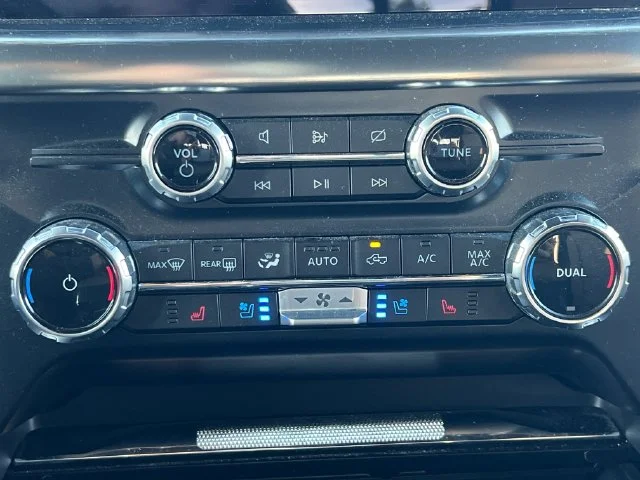 Used 2023 Gray Ford Lariat image 25
