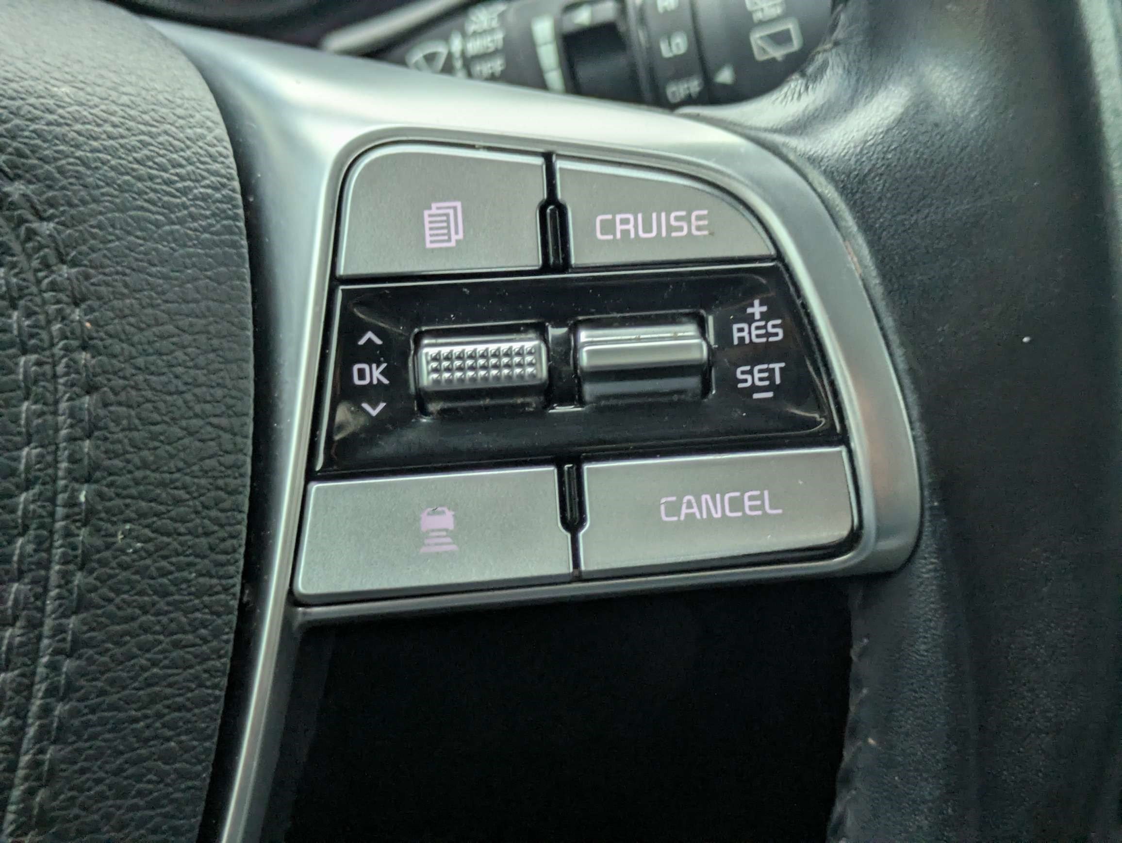 Used 2022 Black Copper Kia S image 34