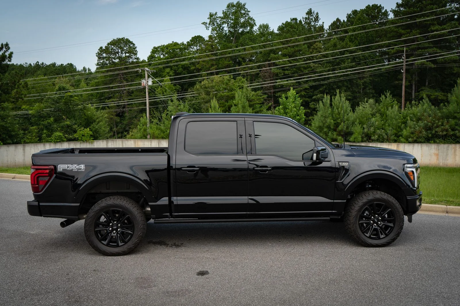 Used 2025 Black Ford Platinum image 24