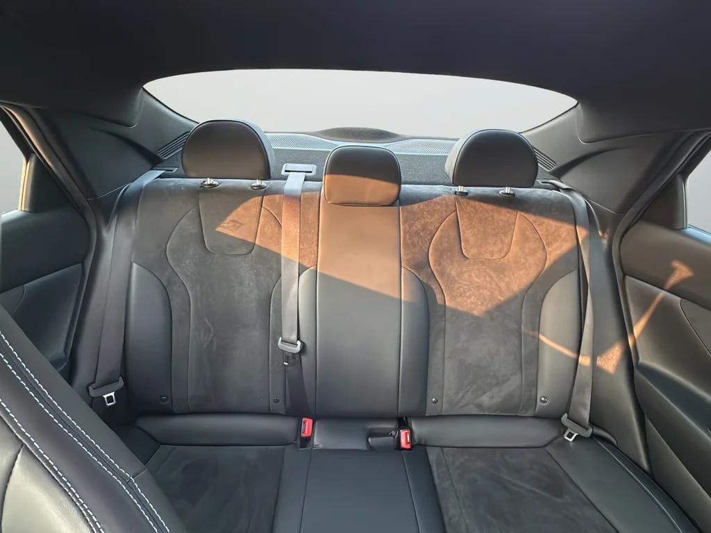 Used 2022 Black Hyundai Base image 27