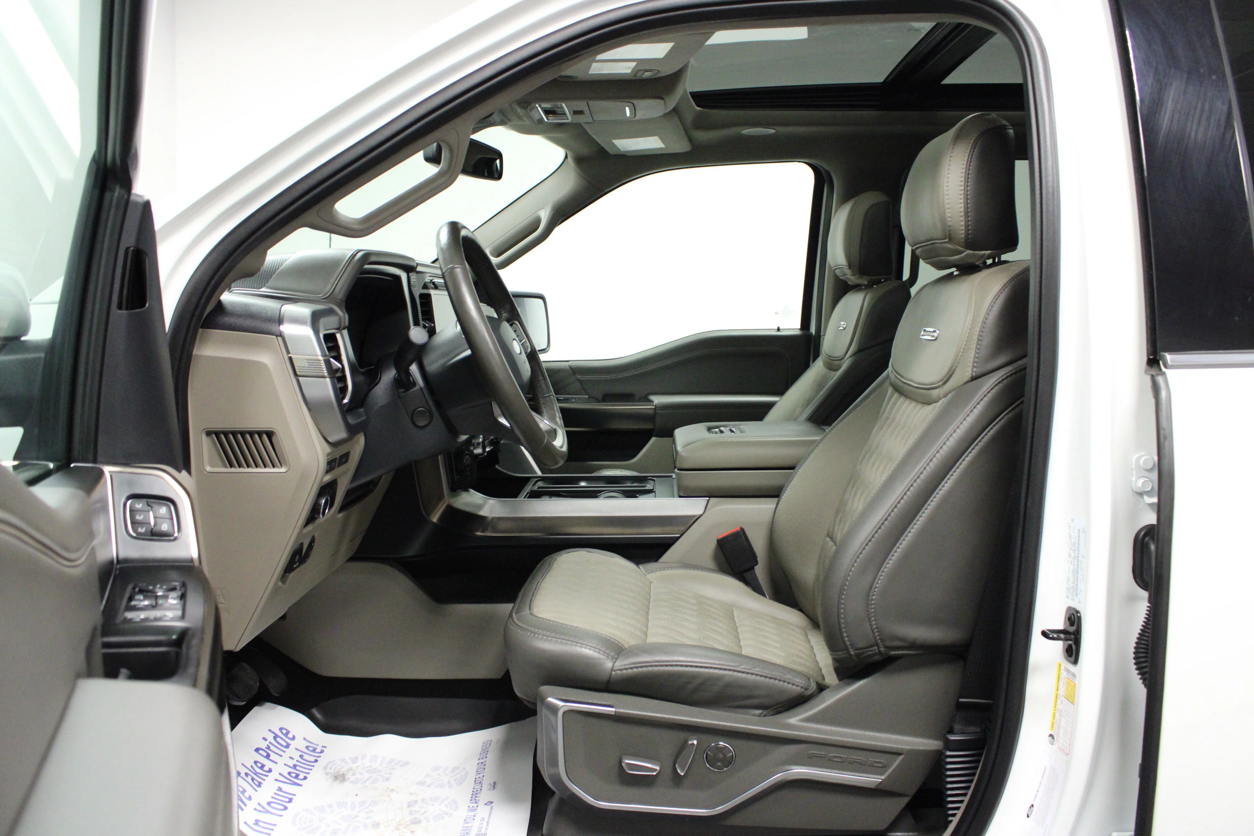 Used 2024 Star White Metallic Tri-Coat Ford Platinum image 12