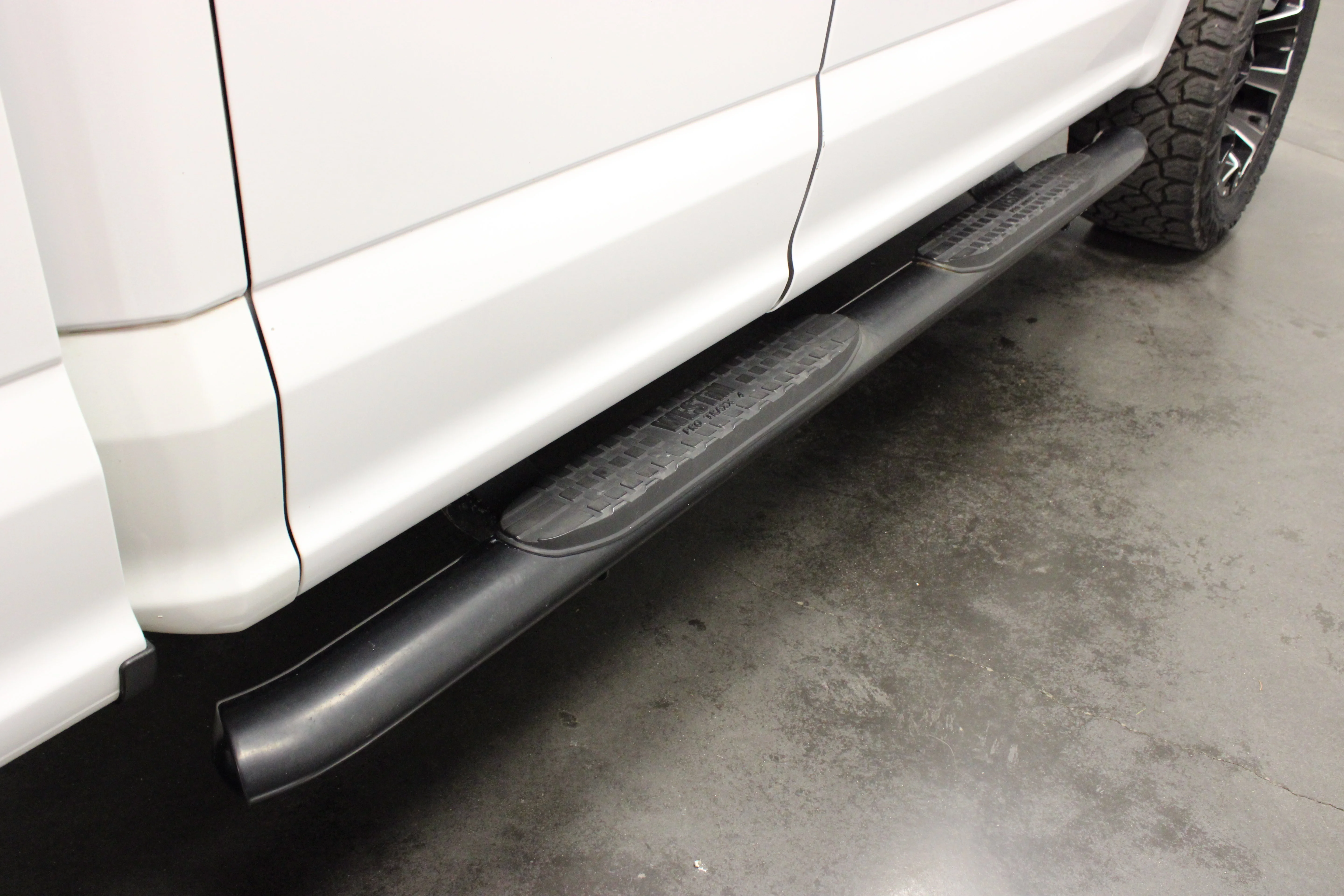 Used 2017 Oxford White Ford XL image 10