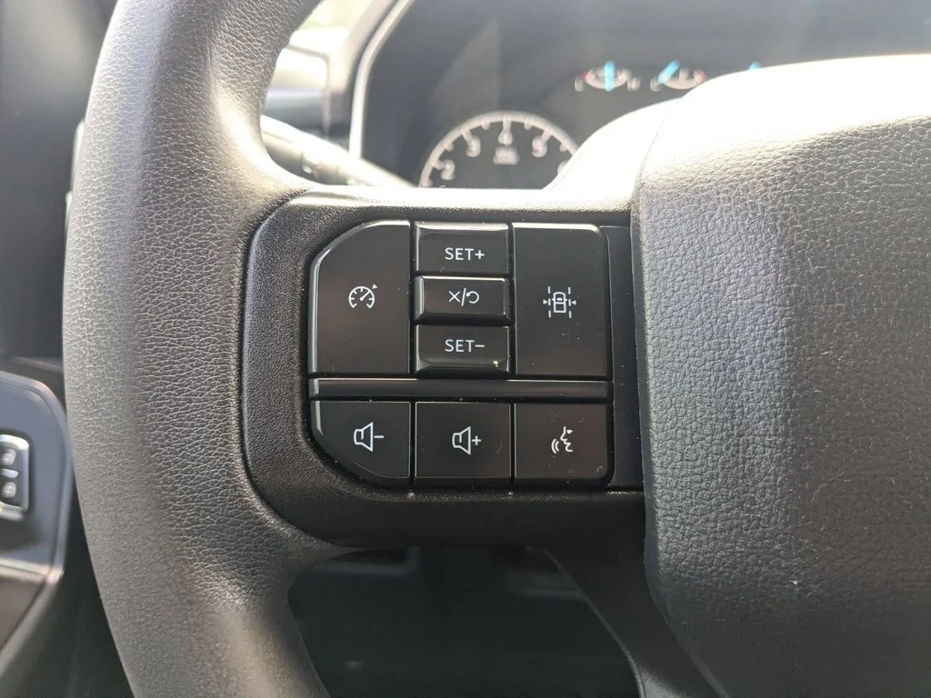 Used 2023  Ford XL 2WD SuperCrew 5.5