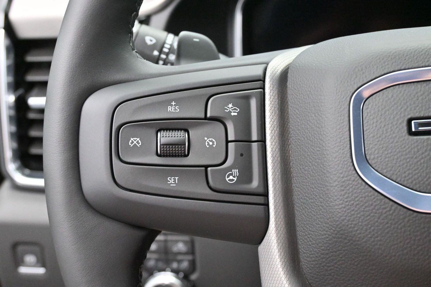 Used 2025 Onyx Black GMC Denali image 18