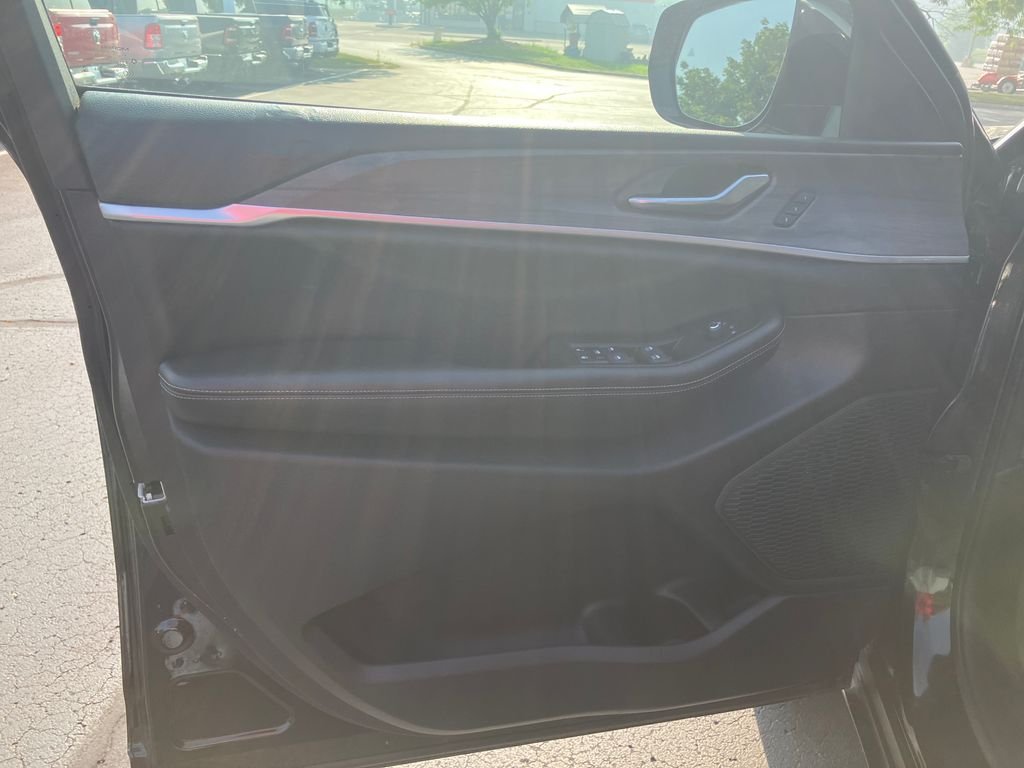 Used 2024 Black Jeep Limited image 12