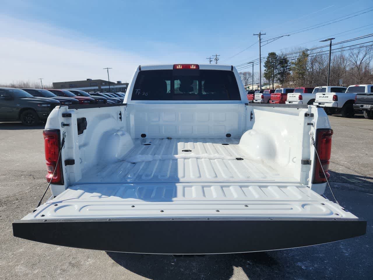 New 2026 Bright White Clear-Coat Exterior Paint RAM Tradesman image 15