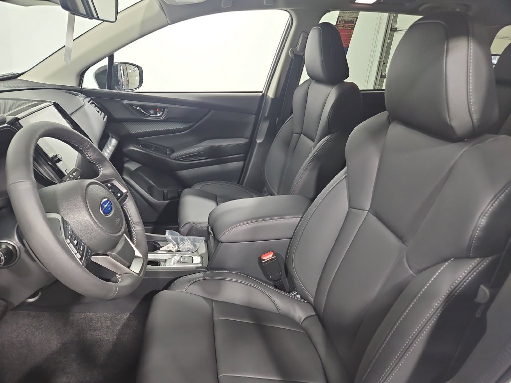 New 2027 White Subaru Premium image 9
