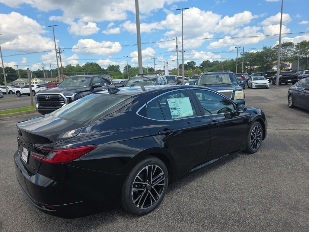 New 2026 Midnight Black Metallic Toyota XLE image 5