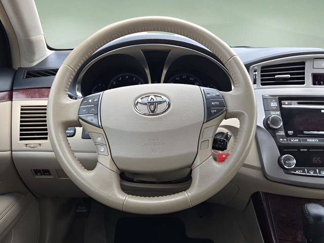 Used 2011 Red Toyota Base image 12