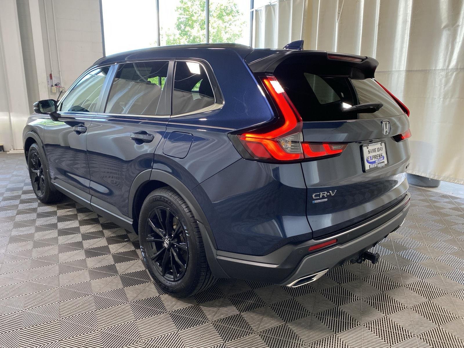 Used 2024 Canyon River Blue Metallic Honda Sport-L image 5
