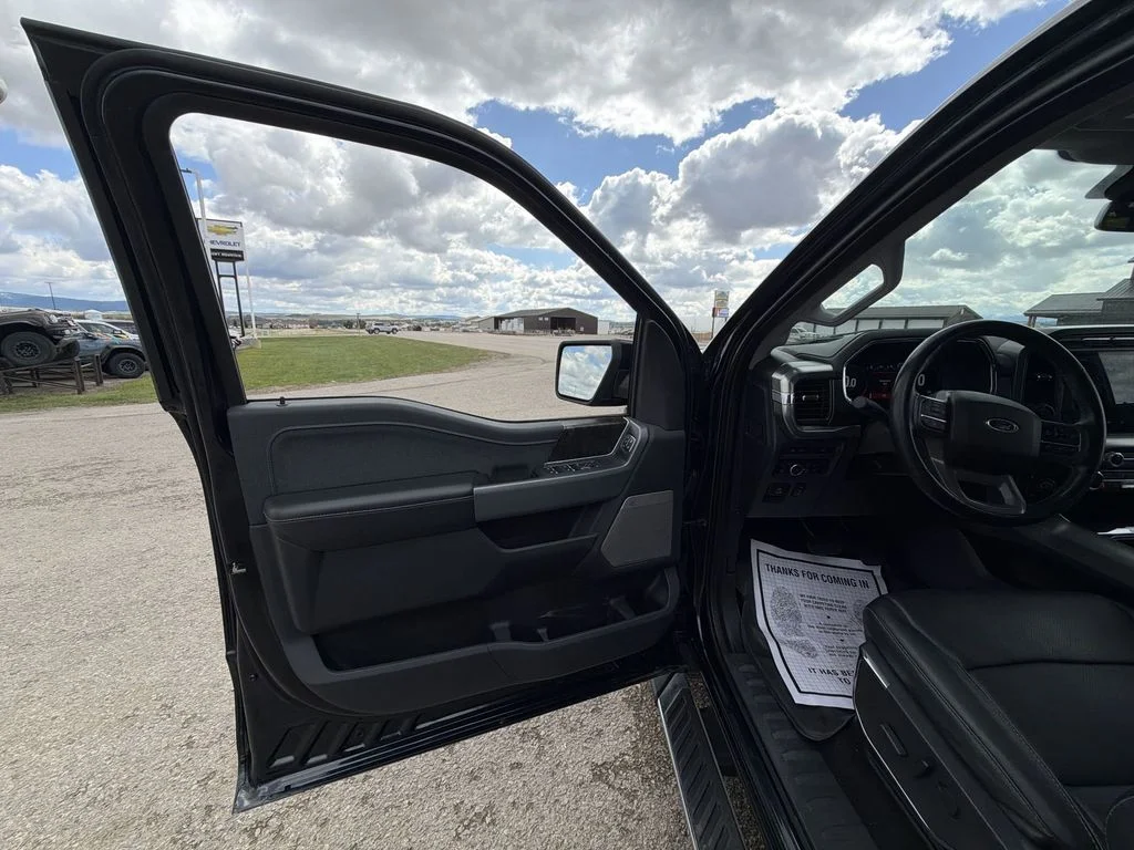 Used 2022 Gray Ford Lariat image 26