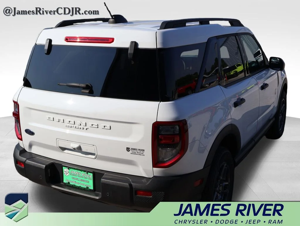 Used 2025 White Ford Big Bend image 5