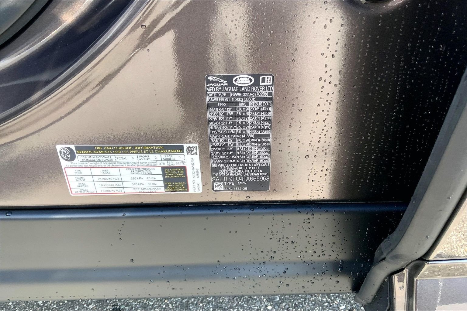 New 2026 Charente Grey Land Rover Dynamic SE image 18