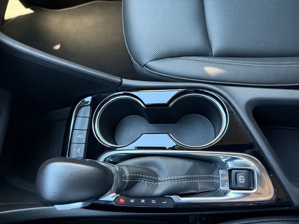 Used 2024 Summit White Buick Sport Touring image 22