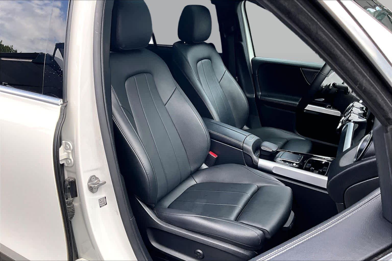 Used 2022 Polar White Mercedes-Benz GLB 250 image 9