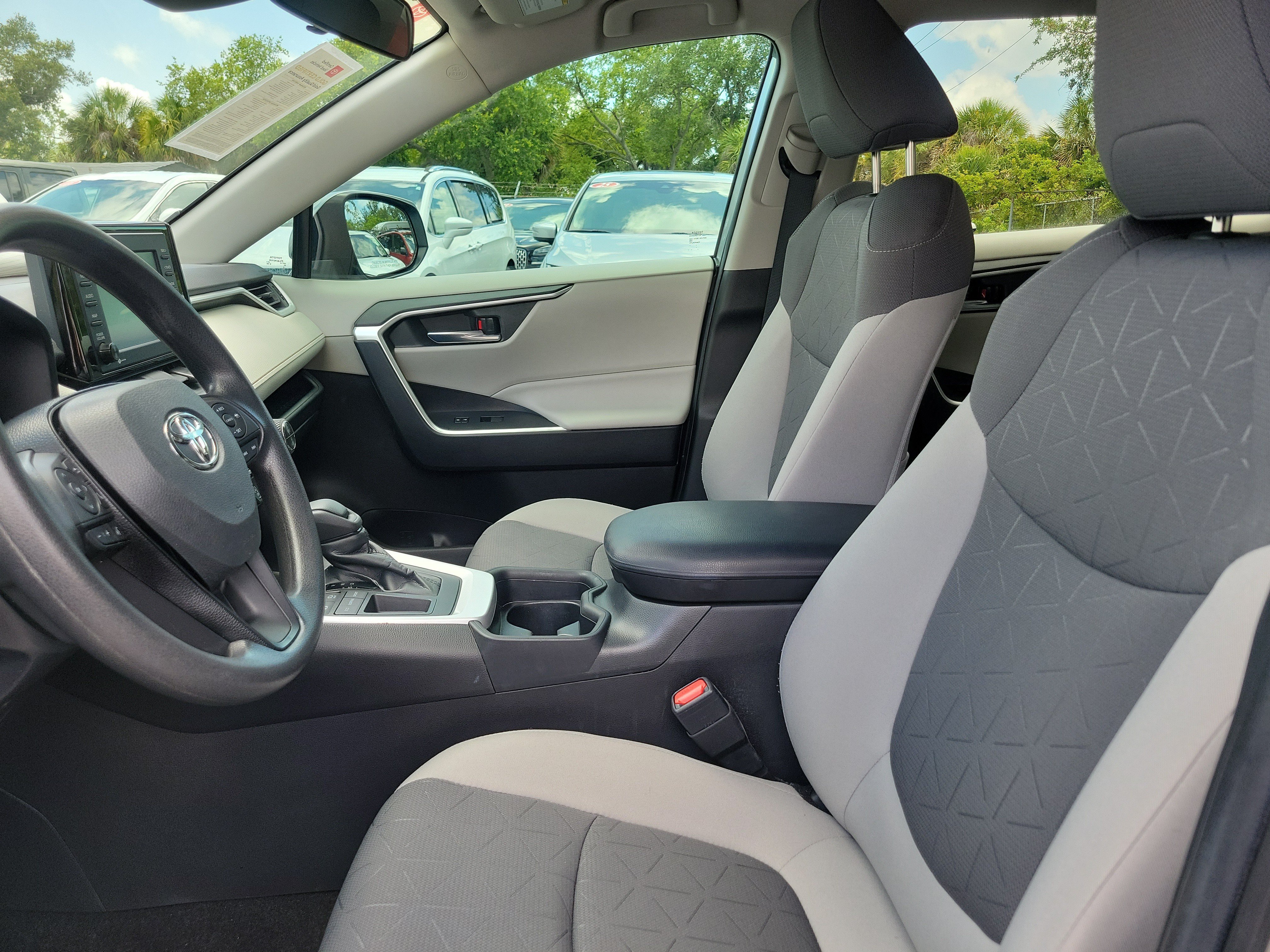 Used 2020 Silver Sky Metallic Toyota XLE image 20