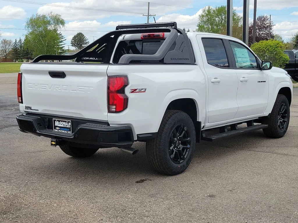 New 2026 Summit White Chevrolet Z71 image 3