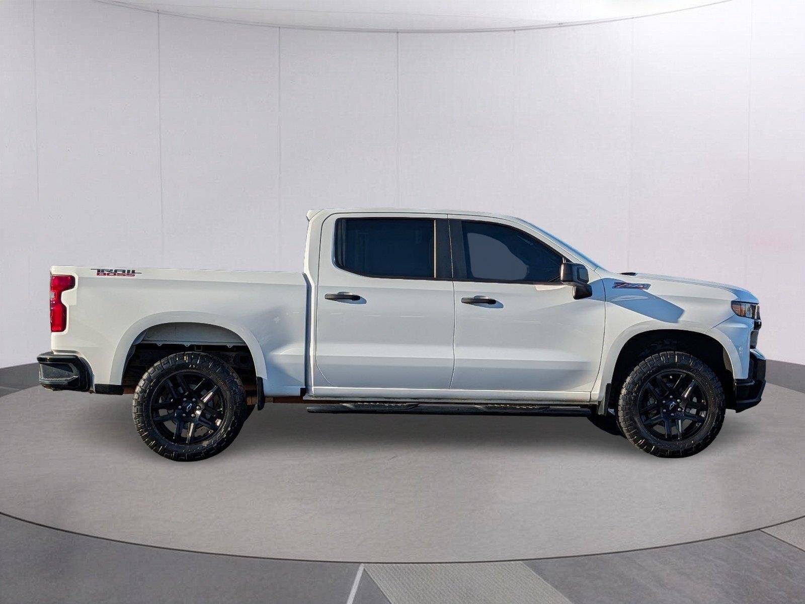 Used 2021 SUMMIT WHITE Chevrolet Custom Trail Boss image 10