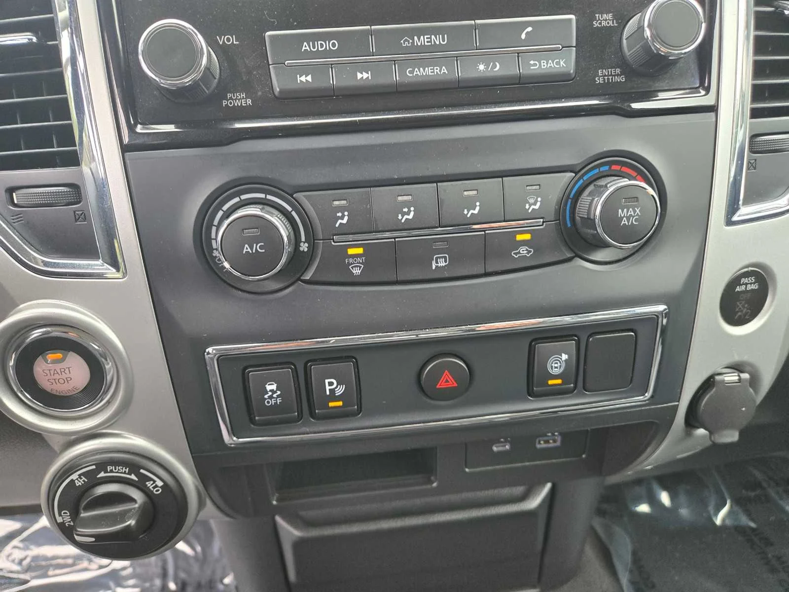Used 2021  Nissan SV image 16