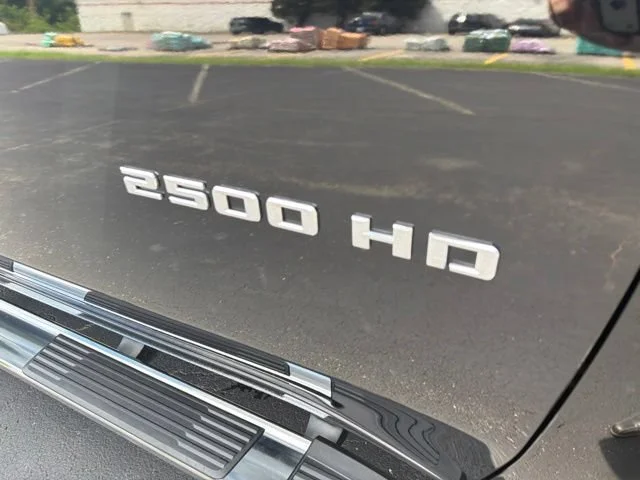 Used 2025 Black Chevrolet LT image 19