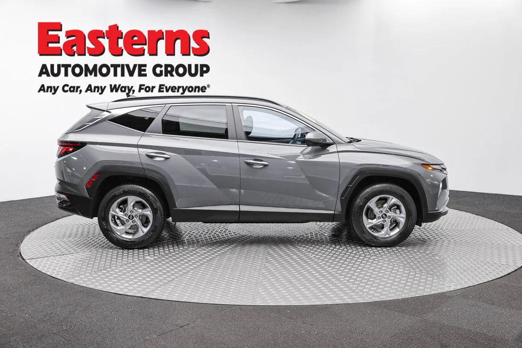 Used 2024 Gray Hyundai SEL image 4