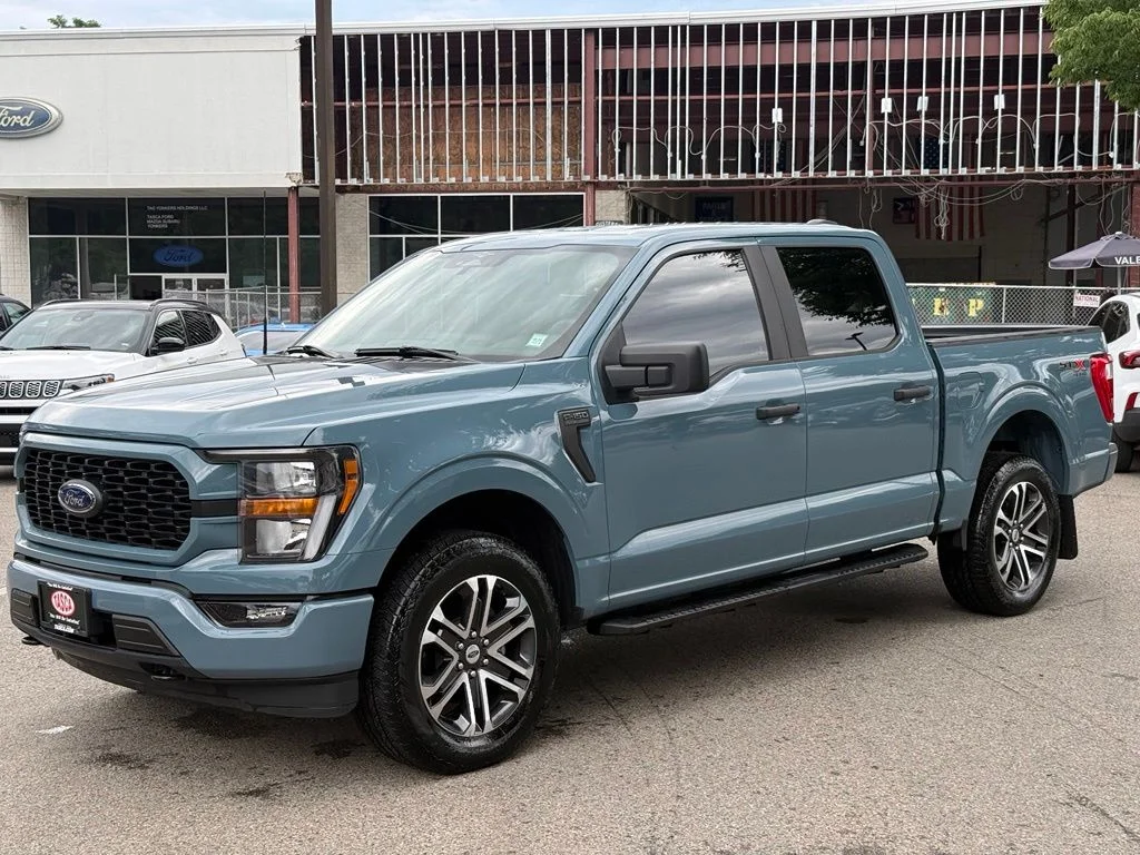 Used 2023 Blue Ford XL image 4