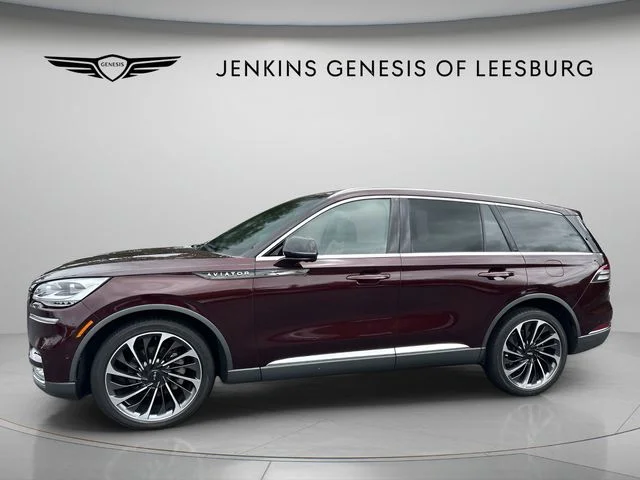 Used 2020 Red Lincoln Reserve image 10