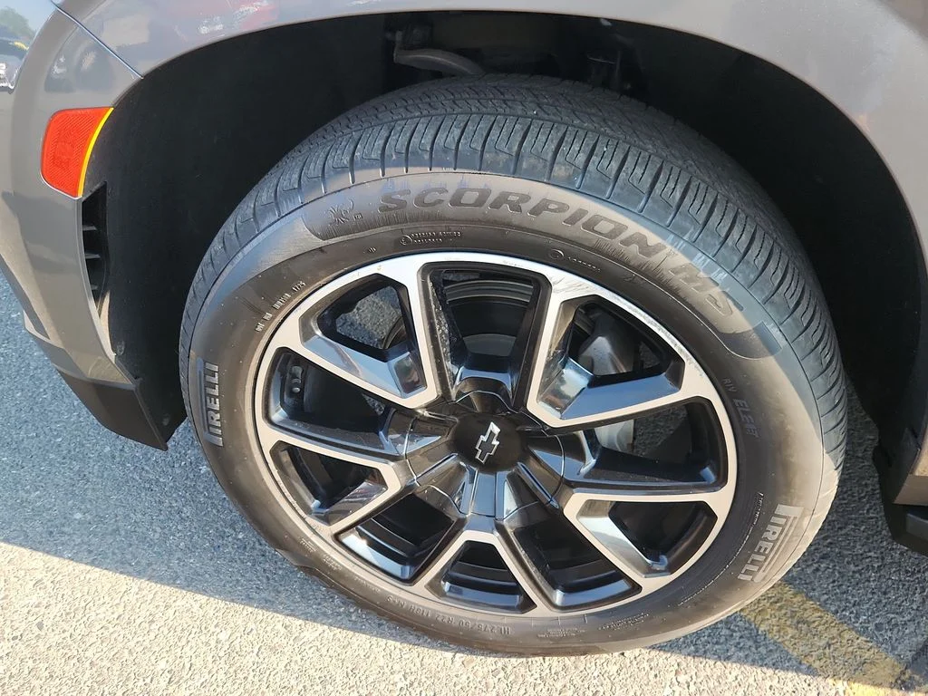 Used 2021 Gray Chevrolet RST image 22