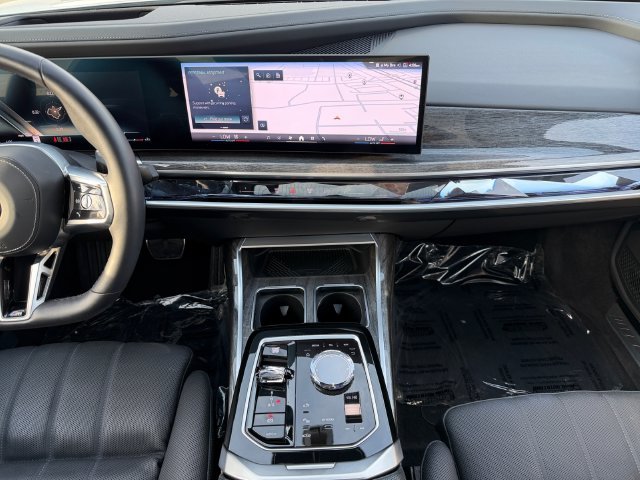 Used 2025 White BMW 740i image 15