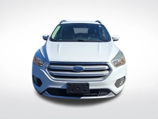 Used 2018 White Ford SE image 3