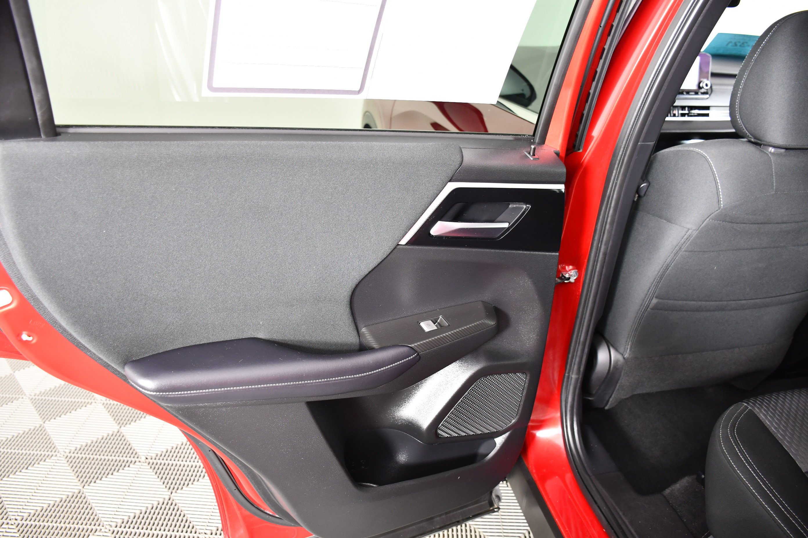 Certified Used 2024 Red Diamond Mitsubishi ES image 43