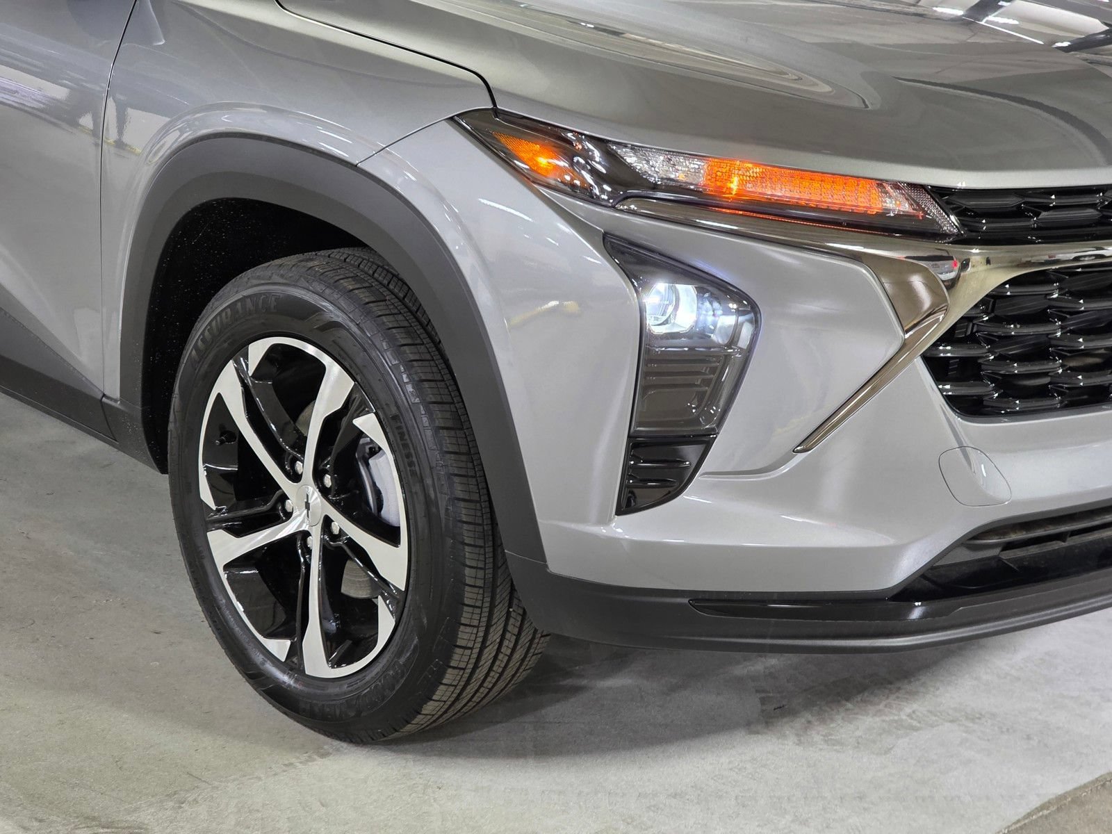 New 2026 Sterling Gray Metallic Chevrolet 1RS image 10
