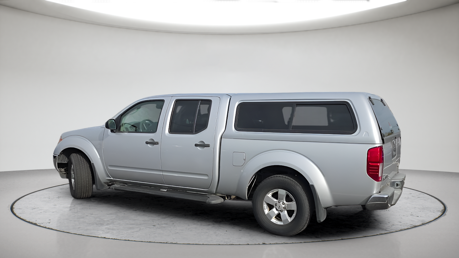 Used 2010 Radiant Silver Nissan SE image 10